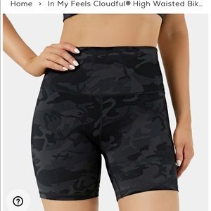 Halara In My Feels High-Rose Biker Short - Hide N’ Seek - Ash Black / L